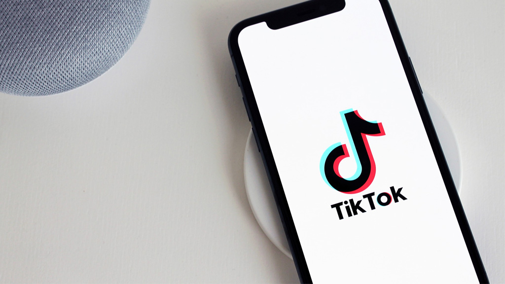 TikTok企業アカウントの運用方法とは？アカウントの作り方や運用のポイントを解説